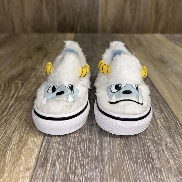 Vans Toddler Youth US Size 4.5 Slip On V Yeti White Blue Fuzzy Sneaker Shoes - Picture 3 of 11